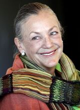 Элис Уолтон