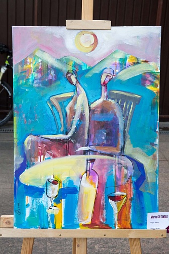 Алматинская журналистка начала рисовать пальцами и достигла успеха