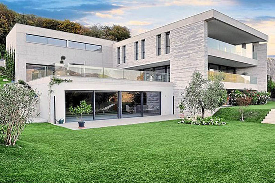 Британская пресса рассказала, чем владеет семейство богачей из Казахстана