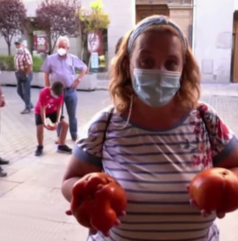 В Испании прошёл необычный конкурс. Здесь выбрали самый уродливый помидор