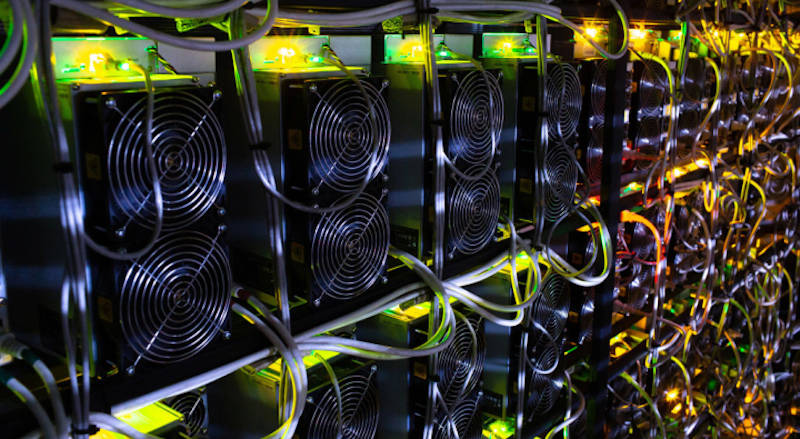 Аномальная жара обвалила акции майнинговых компаний