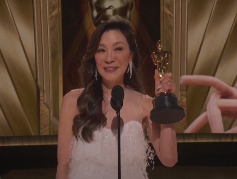 Кинотеатры азиатских стран в эти дни делают рекордную выручку