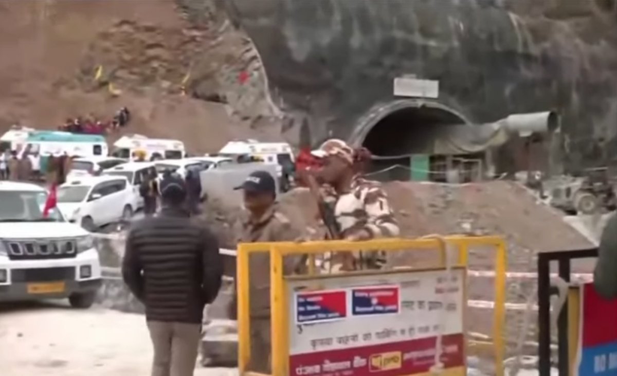 Заблокированные в тоннеле рабочие уже через несколько часов могут оказаться на свободе