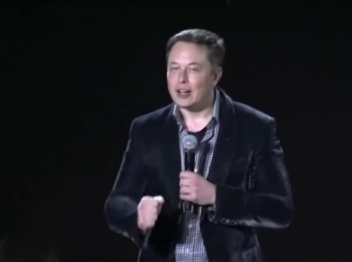 Компания Илона Маска успешно вживила чмп в мозг человека с параличом