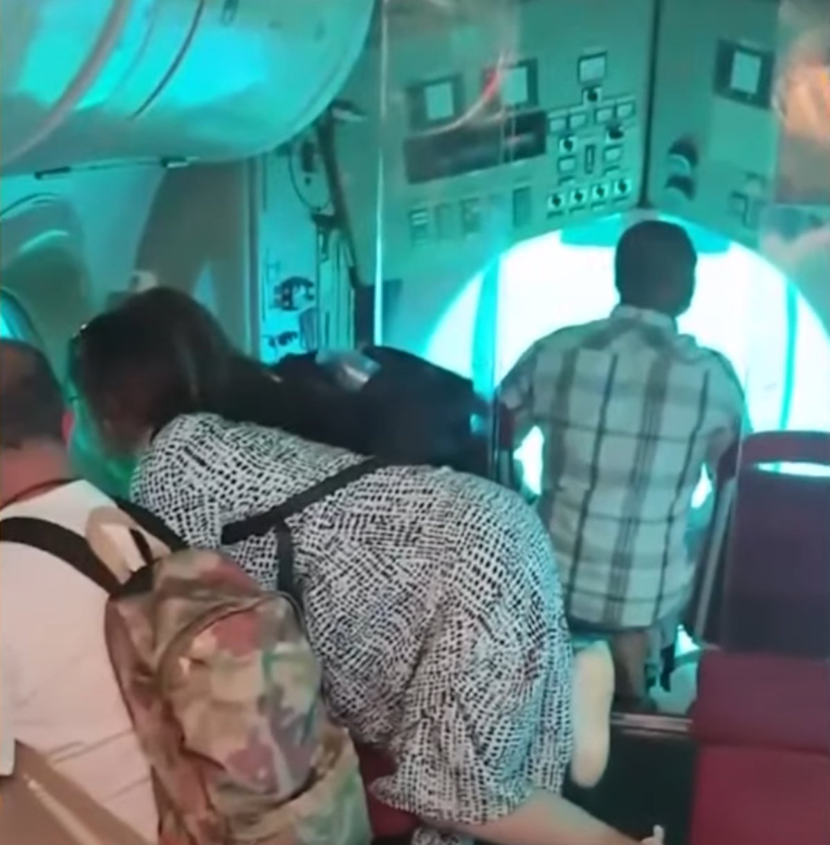 Туристы погибли при крушении батискафа в Египте