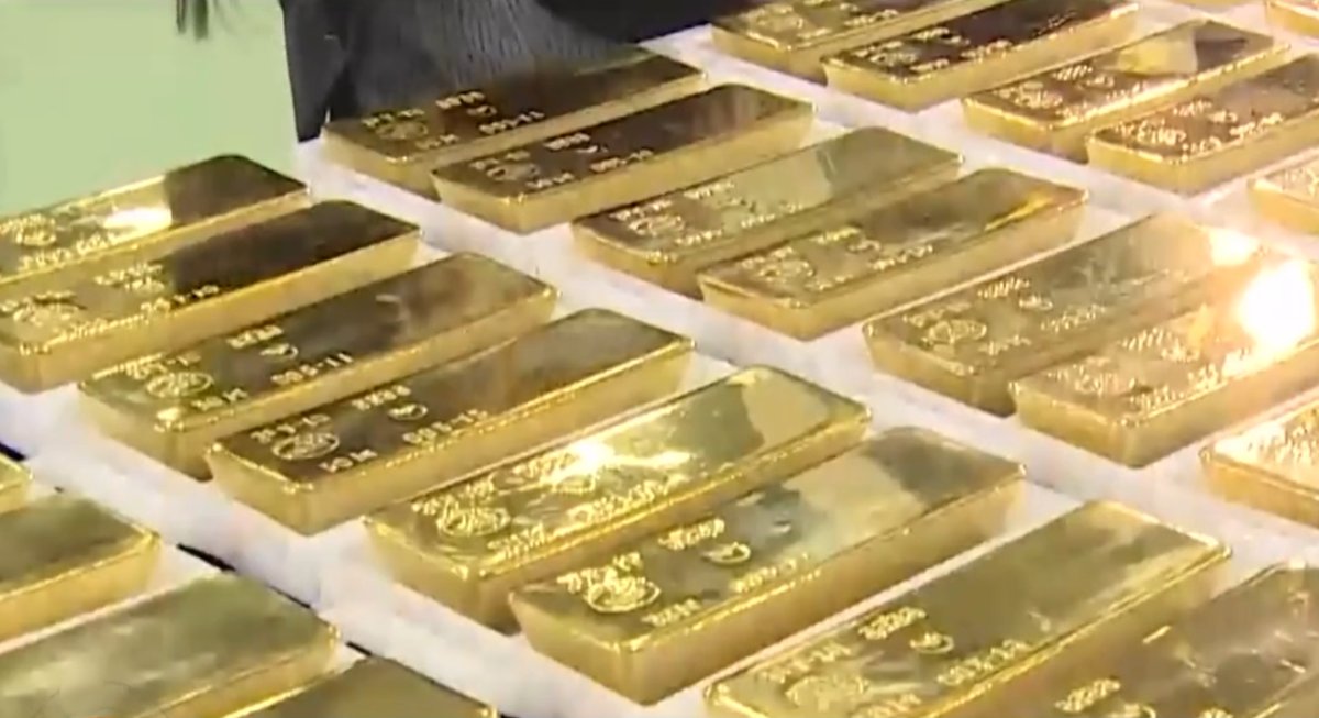 Нацбанк Казахстана возобновил продажу золотых слитков для банков и обменных пунктов