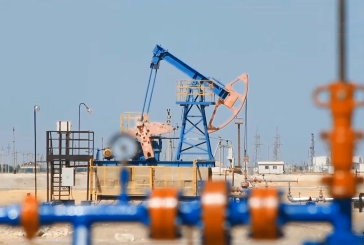 Последствия перемирия Ирана и США: доллар вырос, нефть упала